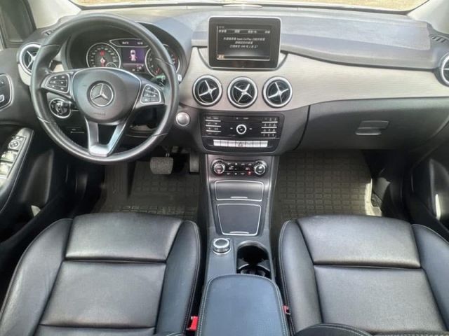 B-CLASS W246  第7張相片