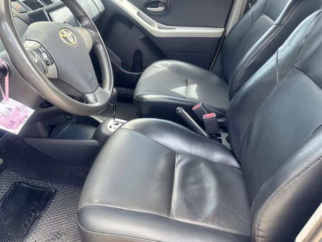 YARIS  第7張相片