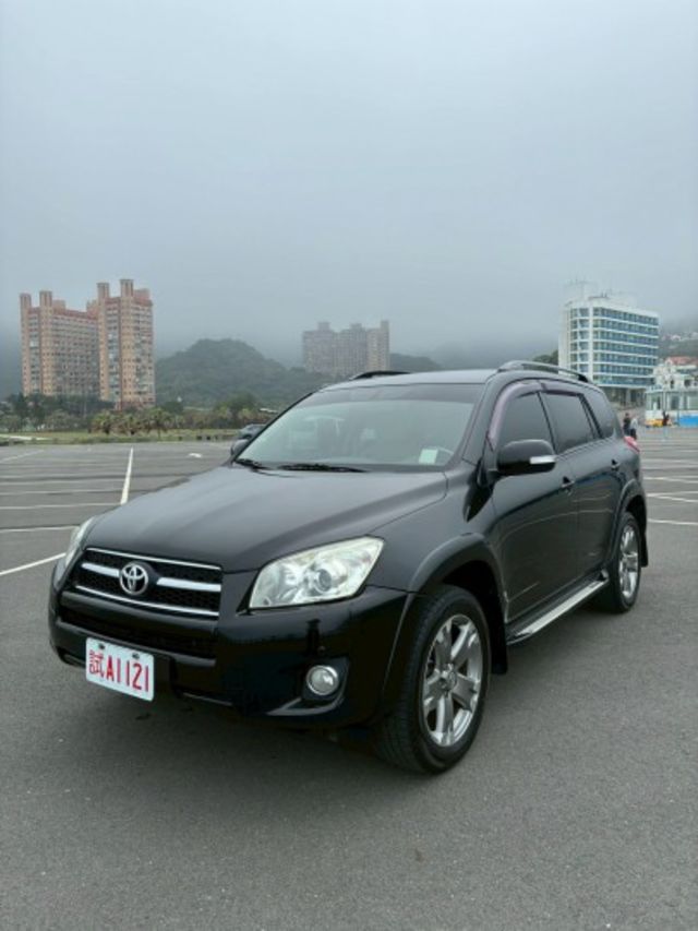 2011年 RAV4 黑色 「旅行好夥伴」「旅行代步首選，省油有力又舒適」歡迎來店賞車  第1張相片