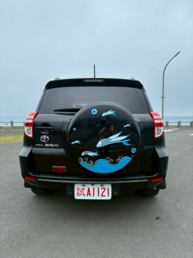 2011年 RAV4 黑色 「旅行好夥伴」「旅行代步首選，省油有力又舒適」歡迎來店賞車  第5張相片