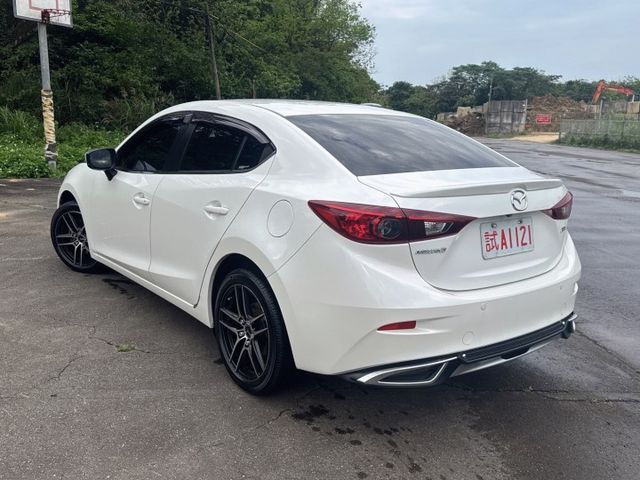 2016年  馬三 白色 「保證原鈑」里程：18萬（保證里程）配備：鋁圈/皮椅/野馬日行燈/免鑰匙等 歡迎來店賞車  第4張相片