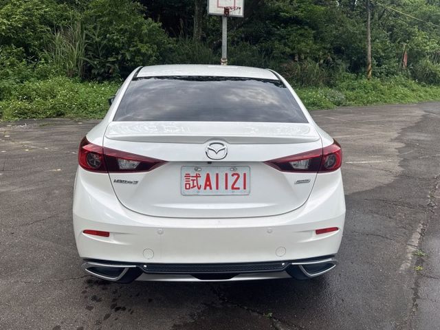 2016年  馬三 白色 「保證原鈑」里程：18萬（保證里程）配備：鋁圈/皮椅/野馬日行燈/免鑰匙等 歡迎來店賞車  第5張相片