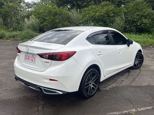 2016年  馬三 白色 「保證原鈑」里程：18萬（保證里程）配備：鋁圈/皮椅/野馬日行燈/免鑰匙等 歡迎來店賞車  第6張相片