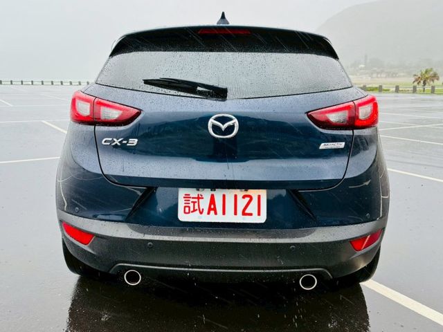 2018年 馬自達 CX-3 頂級版 紳士藍 「保證原鈑件」 行駛里程：11萬「保證里程」 歡迎來店賞車  第5張相片