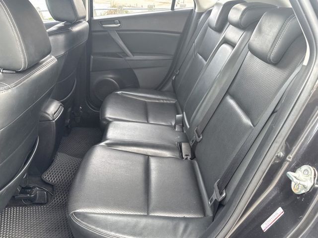 2013年 馬自達 馬三 經典鐵灰 行駛里程：13萬 配備：液晶影音系統/方向盤音量控制/點狀日行燈 歡迎來店賞車  第8張相片