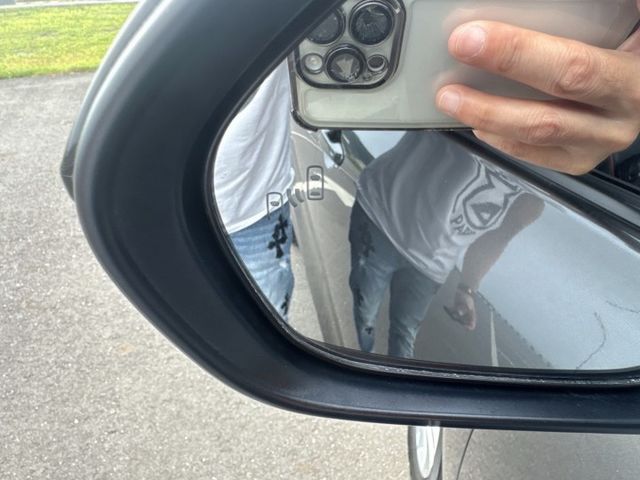 2021年 豐田 SIENTA 1.8 閃粉鐵灰「原鈑原漆」重點配備：電動滑門/車道偏移/抬頭顯示器/車輛防撞等....  第15張相片