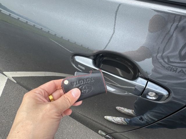 2021年 豐田 SIENTA 1.8 閃粉鐵灰「原鈑原漆」重點配備：電動滑門/車道偏移/抬頭顯示器/車輛防撞等....  第16張相片