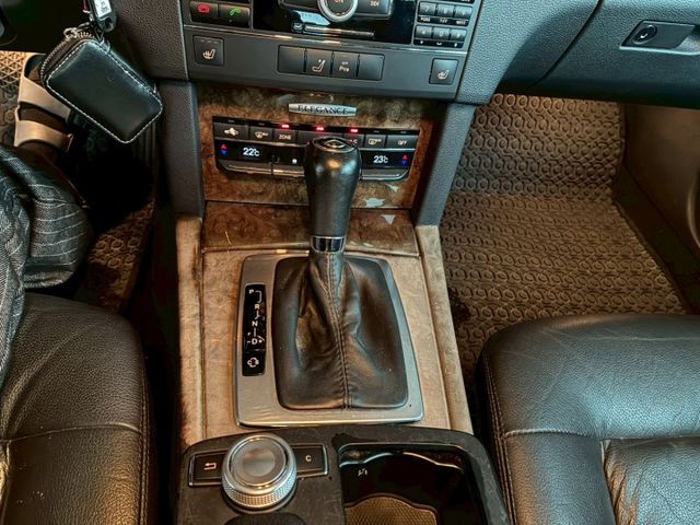 『經典賓士，帥氣立標』 2010年 賓士 E250重點配備：液晶儀表/前車距雷達/桃木內飾/倒車顯影/盲點偵測/CD影音  第19張相片