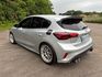 重點配備：液晶時速錶/快撥/卡夢內飾/倒車顯影/排氣管電子閥門/電控手剎/改裝鋁圈/水流後尾燈/四出排氣管/變形蟲方向盤  第6張縮圖