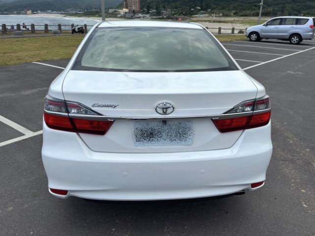 重點配備：倒車雷達/前車距偵測/前霧燈/雙區溫控/液晶影音系統/行車記錄器/倒車顯影等......歡迎來店賞車  第5張相片