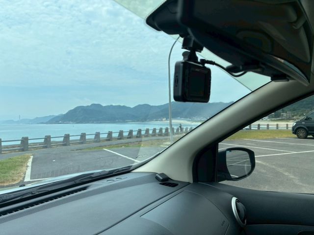 重點配備：鋁圈/皮椅/行車記錄器/倒車顯影/倒車雷達/前霧燈/安卓機/車頂旅行架  第11張相片