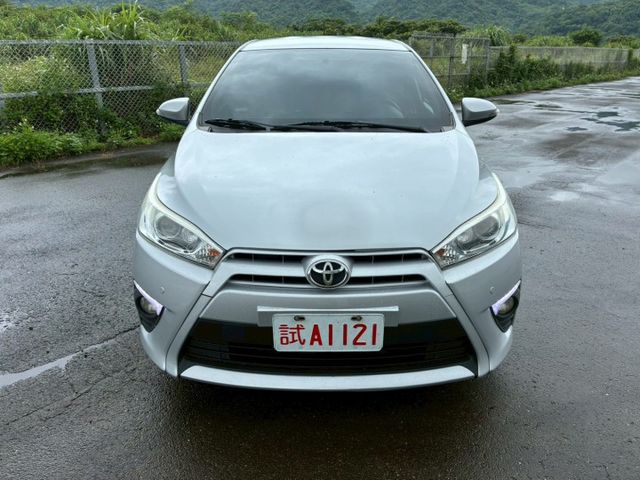 重點配備：鋁圈/皮椅/倒車顯影/倒車雷達/前霧燈/液晶影音系統/電子式後視鏡/改GPS/抬頭顯示器/後照鏡方向燈  第3張相片