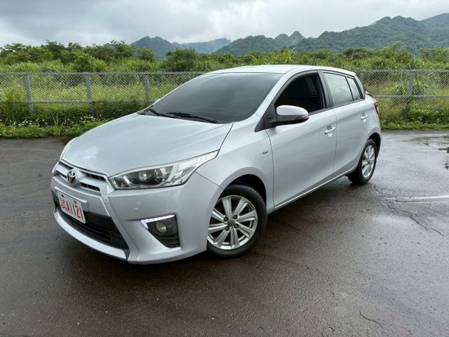 重點配備：鋁圈/皮椅/倒車顯影/倒車雷達/前霧燈/液晶影音系統/電子式後視鏡/改GPS/抬頭顯示器/後照鏡方向燈  第4張相片