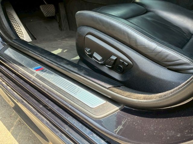 重點配備：鋁圈｜行車記錄器｜影音系統｜雙前座記憶椅｜倒車顯影｜倒車雷達｜定速｜天窗｜怠速熄火系統｜後視鏡方向燈｜電動尾門  第11張相片