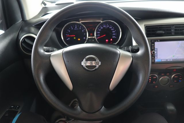 免鑰匙啟動車門鎖/HUD抬頭顯示器/車頂行李架  第13張相片