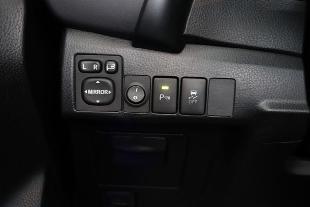 6只揚聲器 免鑰匙啟動車門鎖  第15張相片