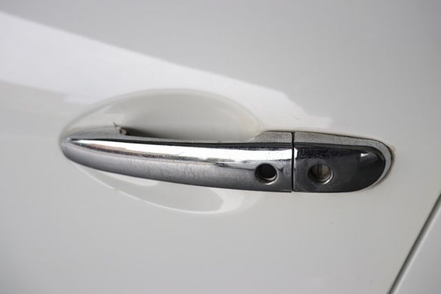 電動天窗/換檔撥片/免鑰匙啟動車門鎖/6只揚聲器  第8張相片