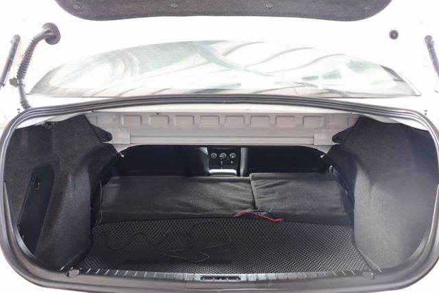 電動天窗/換檔撥片/免鑰匙啟動車門鎖/6只揚聲器  第18張相片