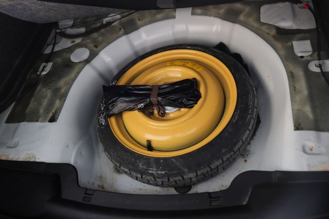 電動天窗/換檔撥片/免鑰匙啟動車門鎖/6只揚聲器  第19張相片