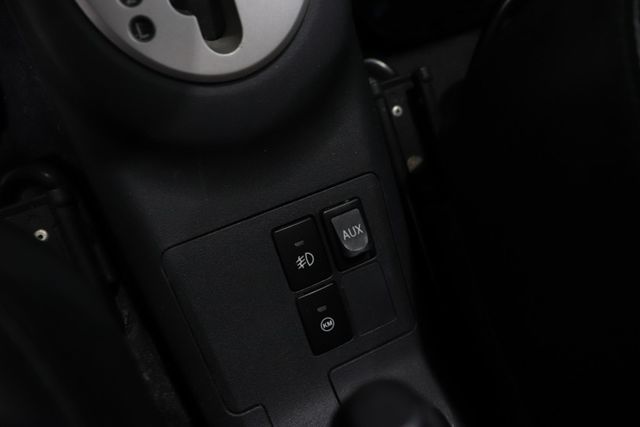 方向盤快控鍵/恆溫空調/免鑰匙啟動車門鎖/電動折疊後視鏡  第15張相片