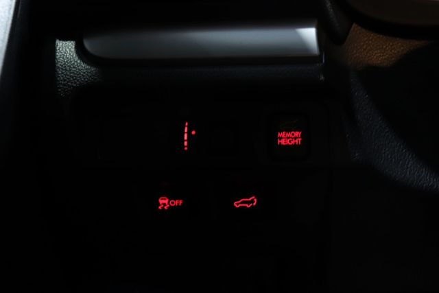 電動尾門/換檔撥片/電動天窗/免鑰匙啟動車門鎖  第11張相片