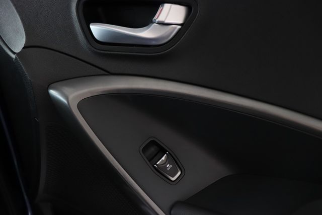 環景影像系統/倒車影像輔助/車頂行李架  第11張相片