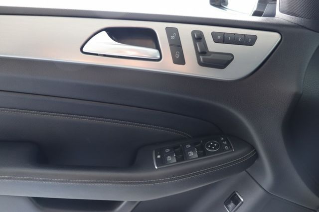 柴油/電動天窗/自動停車系統/原鈑件  第12張相片