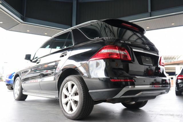 柴油/電動天窗/自動停車系統/原鈑件  第17張相片