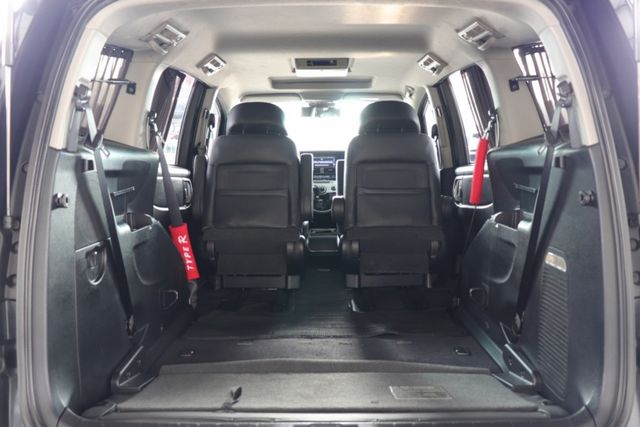 2010 Luxgen 7 MPV 電動滑門 一手車 低里程 原廠保養  第3張相片