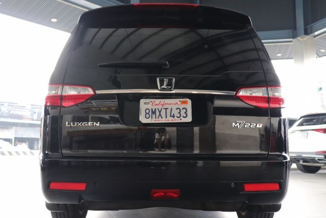 2010 Luxgen 7 MPV 電動滑門 一手車 低里程 原廠保養  第7張相片