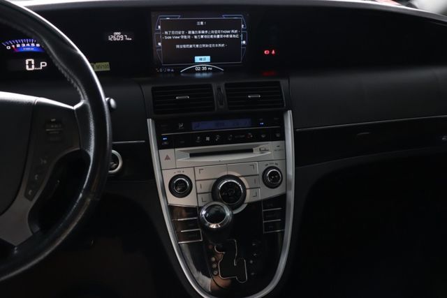 2010 Luxgen 7 MPV 電動滑門 一手車 低里程 原廠保養  第19張相片