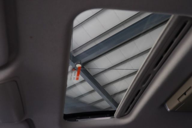 2010 Luxgen 7 MPV 電動滑門 一手車 低里程 原廠保養  第20張相片