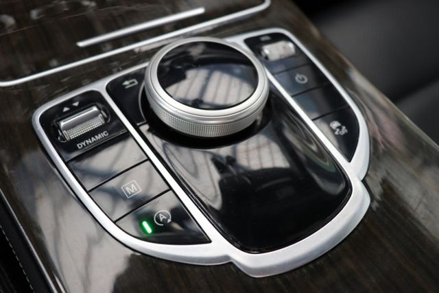 2017 賓士 GLC300 4MATIC LED/天窗/倒車顯影/電尾門  第6張相片