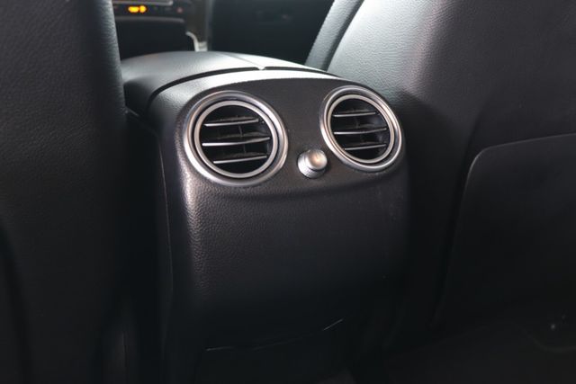 2017 賓士 GLC300 4MATIC LED/天窗/倒車顯影/電尾門  第11張相片