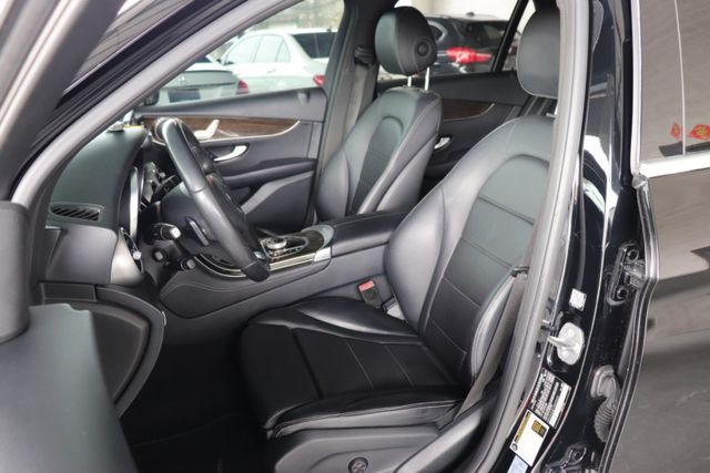 2017 賓士 GLC300 4MATIC LED/天窗/倒車顯影/電尾門  第12張相片