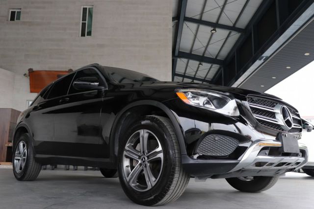 2017 賓士 GLC300 4MATIC LED/天窗/倒車顯影/電尾門  第19張相片