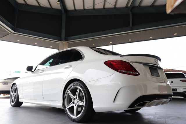 2016賓士C300 柏林之音 紅內裝 冷熱通風椅 無任何待修  第18張相片