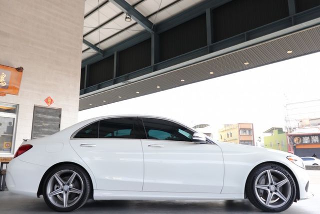 2016賓士C300 柏林之音 紅內裝 冷熱通風椅 無任何待修  第20張相片