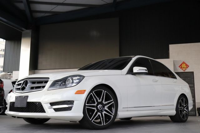 2012 M-Benz  C25/ 原鈑件/ 全景天窗 /雙前座電動調整  第1張相片