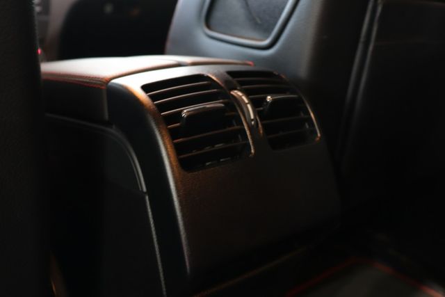 2012 M-Benz  C25/ 原鈑件/ 全景天窗 /雙前座電動調整  第4張相片