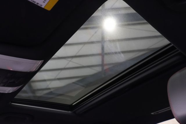 2012 M-Benz  C25/ 原鈑件/ 全景天窗 /雙前座電動調整  第10張相片