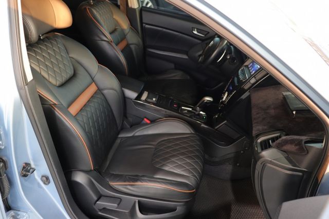 空力套件/原鈑件/環景影像系統/電動天窗/HUD抬頭顯示器  第14張相片