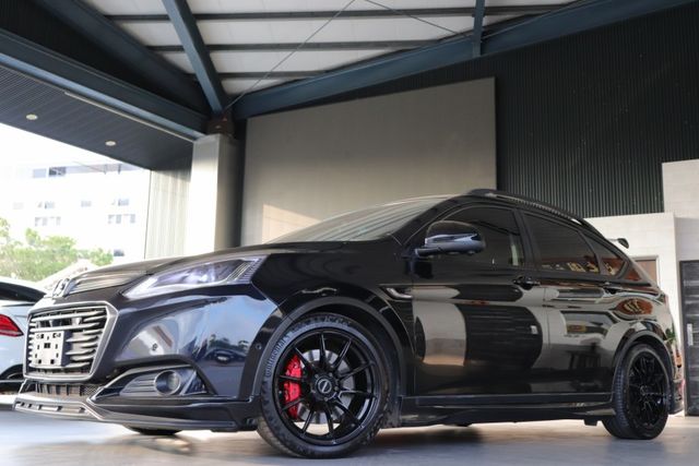 Varro 18吋改裝鋁圈 避震器碟盤卡鉗改裝 HUD抬頭顯示器 電動天窗/尾門  第1張相片