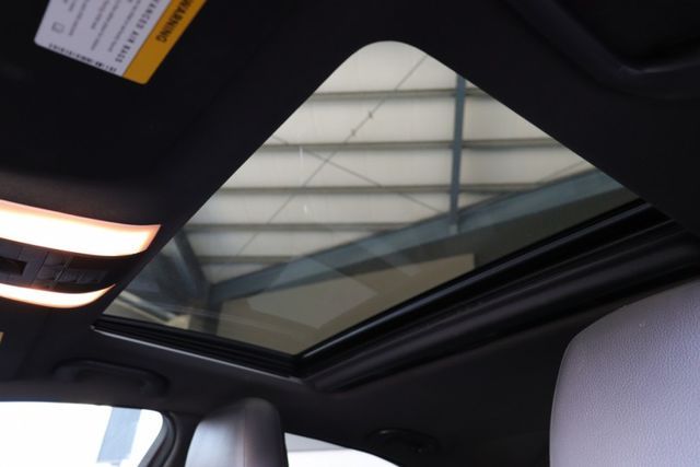 全景天窗/定速巡航/低里程/後座出風口  第7張相片