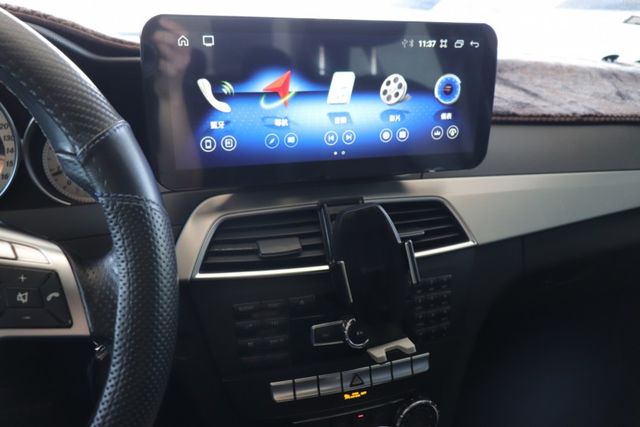 全景天窗/定速巡航/低里程/後座出風口  第8張相片