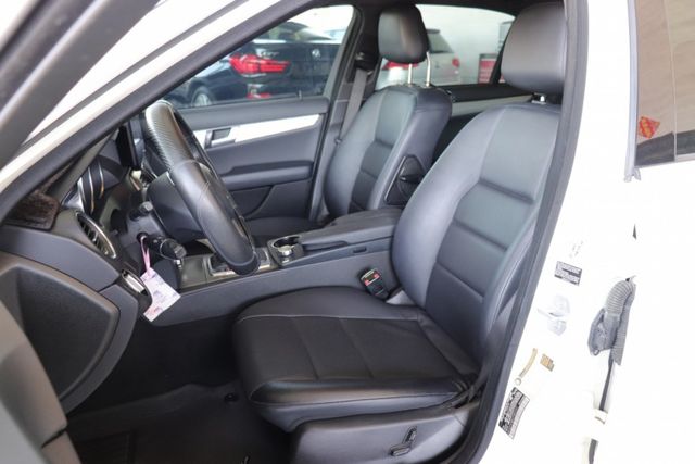 全景天窗/定速巡航/低里程/後座出風口  第12張相片