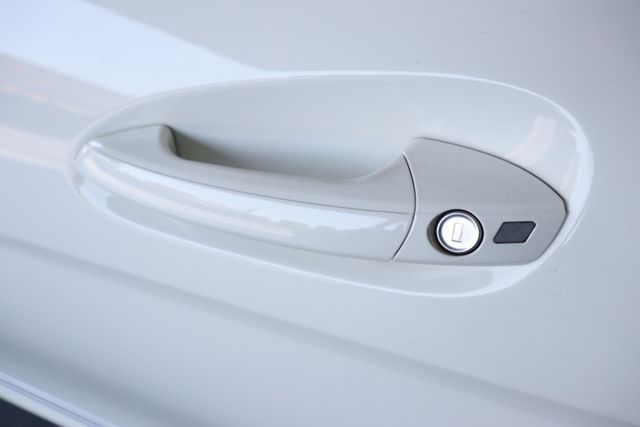 全景天窗/定速巡航/低里程/後座出風口  第15張相片