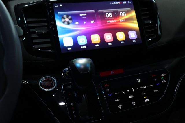 7人座/主動轉向頭燈/環景影像系統/自動停車系統/ACC主動跟車系統  第7張相片