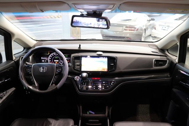 7人座/主動轉向頭燈/環景影像系統/自動停車系統/ACC主動跟車系統  第13張相片