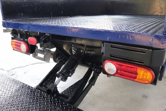 昇降尾門/原廠標配主動安全/鐵床手排  第3張相片